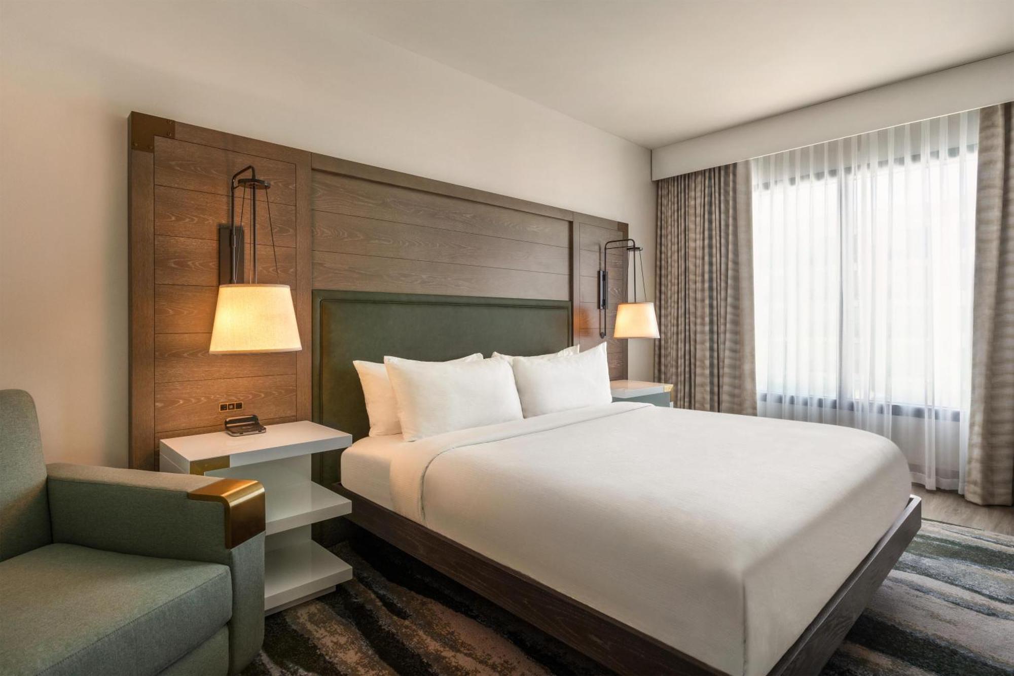 One-Bedroom King Suite with Balcony and Gulf View